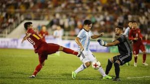 Lisandro Martinez: Từ kép phụ kèm lỗi Đức Chinh đến tân binh 55 triệu euro của Man United