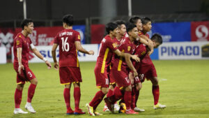 (Báo tết) Hành trình của ĐT Việt Nam tại AFF Cup 2020: Trưởng thành trước sóng lớn