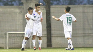 ‘Sao nhí’ lập hat-trick, Học viện NutiFood ngược dòng vào tứ kết U17 cúp QG